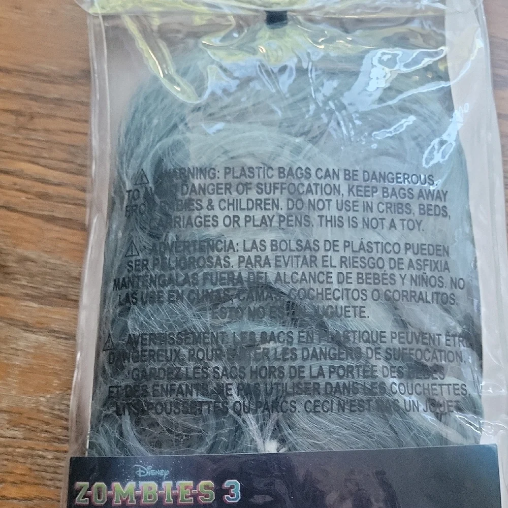 Disney Zombies 3 Silver Wig - Picture 2 of 2